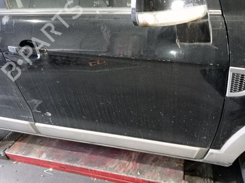 Used Right front door CHEVROLET CAPTIVA (C100, C140) 3.2 4WD (230 hp) 31840417