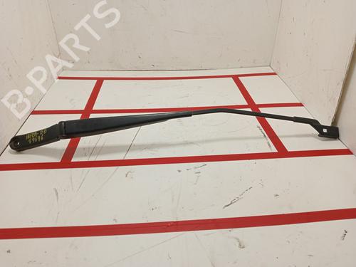 Used Front windshield wiper arm Front windshield wiper arm 36157071 36157071