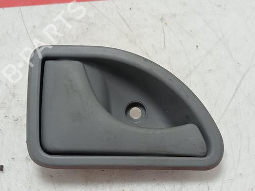 Venstre foran invendig håndtak RENAULT TWINGO I (C06_) 1.2 (C066, C068) (58 hp) 29435909