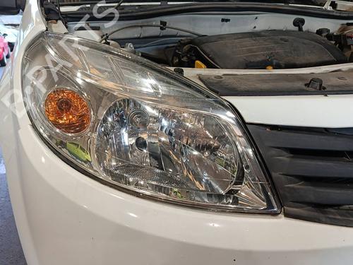 right-headlight-dacia-sandero-2008-40011379 main image