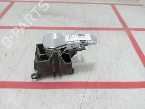 Used Front left interior door handle Front left interior door handle 32748593 32748593