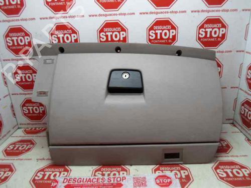 Used Glove box VOLVO S40 II (544) 2.4 (140 hp) 7389871