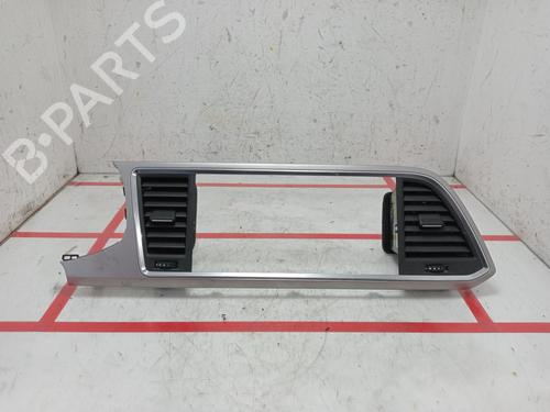 Used Air vent SEAT ATECA (KH7, KHP) 1.5 TSI (150 hp) 33042754