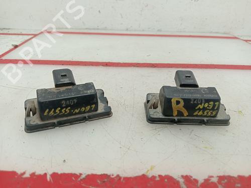 Licence plate light SEAT LEON (1M1)  | BP15937218I40 