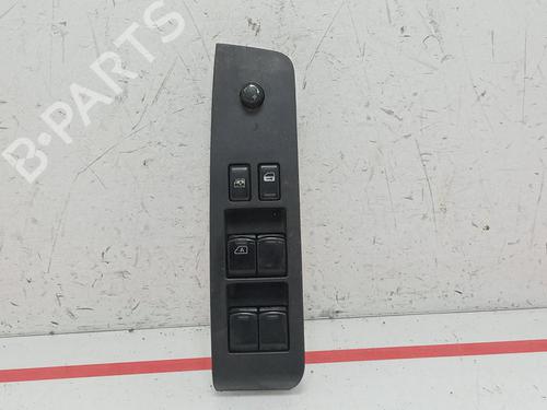 Used Left front window switch NISSAN X-TRAIL II (T31) [2007-2018]  22778745