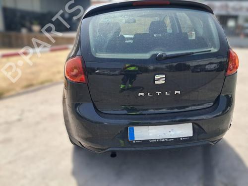 Used Rear fog light Rear fog light 37666235 37666235