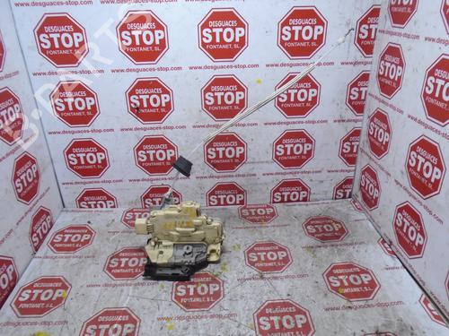 Vergrendeling links voor AUDI Q7 (4LB) 4.2 FSI quattro (350 hp) 8350843