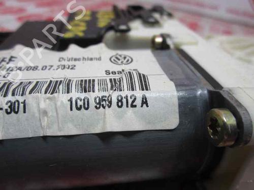 Rudehejsemotor bagstkærm højre SEAT LEON (1M1) 1.6 16 V | BP7343189E22 