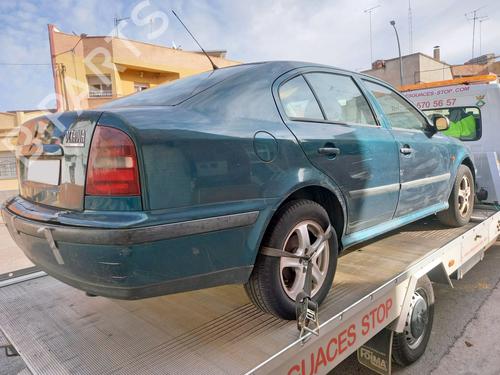 Left headlight SKODA OCTAVIA I (1U2) 1.9 TDI | BP8597178C28