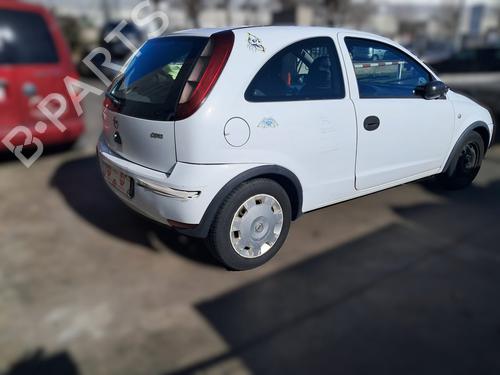 Rear fog light OPEL CORSA C (X01) 1.3 CDTI (F08, F68) | BP32258544C37