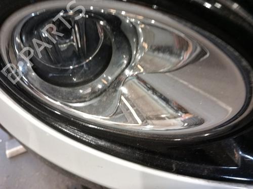 right-front-fog-light-renault-megane-iii-hatchback-bz01_-b3_-2008-37630459 main image
