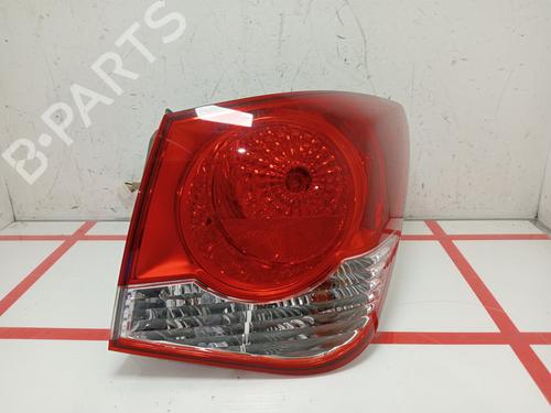 Used Right taillight CHEVROLET CRUZE (J300) [2009-2025]  22698210