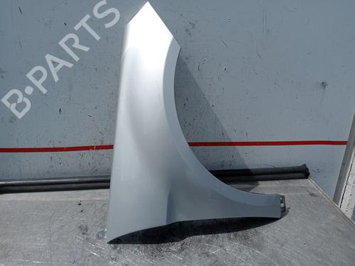 Used Right front fenders MERCEDES-BENZ B-CLASS Sports Tourer (W245) [2005-2011]  26222777