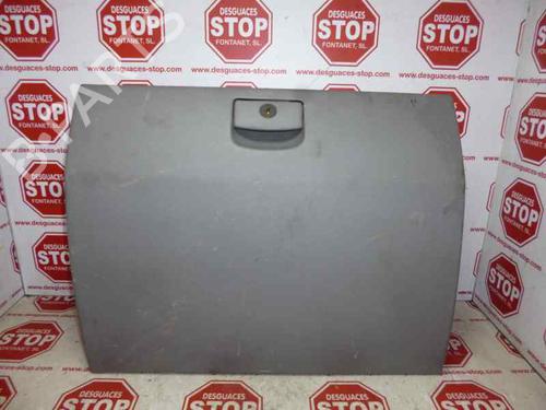 Used Glove box KIA SORENTO I (JC) 2.5 CRDi 4WD (140 hp) 7385480