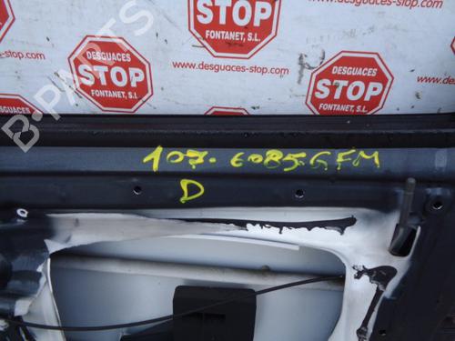 Right front door PEUGEOT 107 (PM_, PN_) 1.0 | BP8815781C3