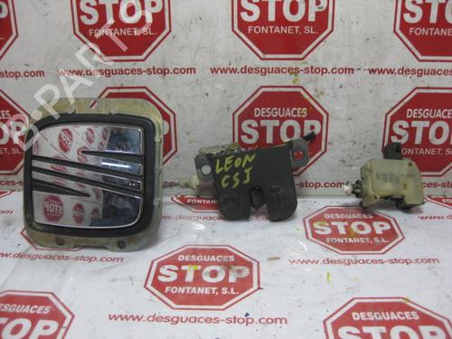 Used Tailgate lock SEAT LEON (1M1) 1.9 TDI (130 hp) 7323394