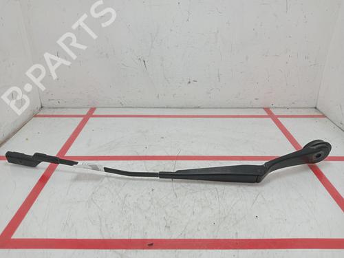 front-windshield-wiper-arm-ford-focus-iii-2010-2011-2012-2013-2014-2015-2016-2017-2018-2019-2020-32708755 main image