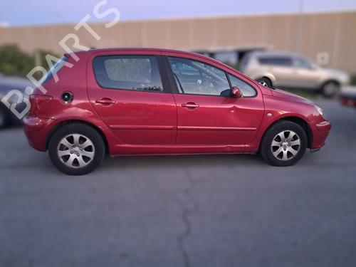 Third brake light PEUGEOT 307 (3A/C) 1.6 16V | BP30863532L11