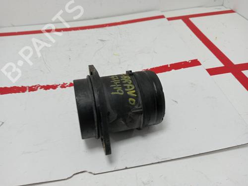 Used Mass air flow sensor FIAT BRAVO II (198_) 1.9 D Multijet (198AXB1A) (120 hp) 15930801