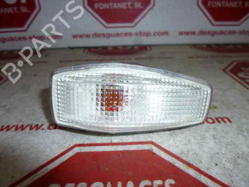 Used Left side indicator KIA SORENTO I (JC) 2.5 CRDi 4WD (140 hp) 15920764