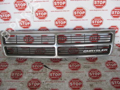 Used Grille CHRYSLER VOYAGER II (ES) [1990-1995]  7354445