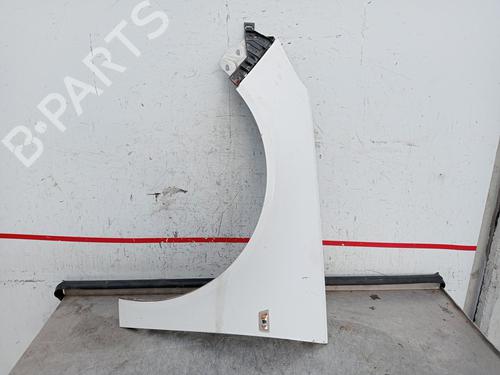 Used Left front fenders OPEL INSIGNIA A (G09) [2008-2017]  31611368