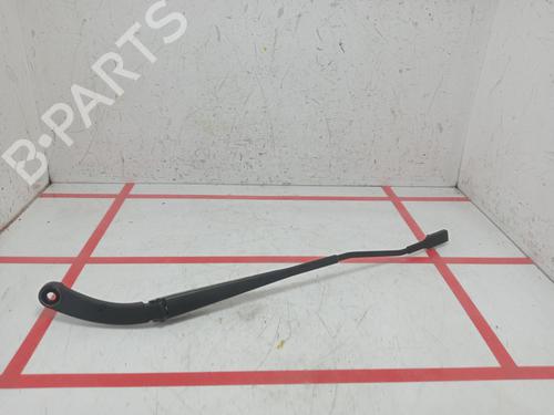 front-windshield-wiper-arm-dacia-dokker-mpv-ke_-2012-2013-2014-2015-2016-2017-2018-2019-2020-2021-31968456 main image