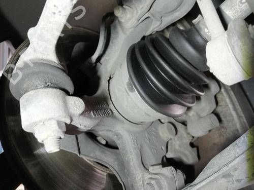 Used Left front steering knuckle OPEL CORSA E (X15) 1.3 CDTI (08, 68) (95 hp) 32483706