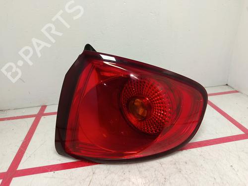 Fanale posteriore destro Fanale posteriore destro 37666248 37666248
