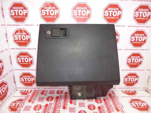 Glove box PEUGEOT 205 II (20A/C) 1.7 Diesel (60 hp) 7386583