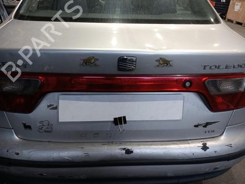 Used Rear center light SEAT TOLEDO II (1M2) [1998-2006]  31046766
