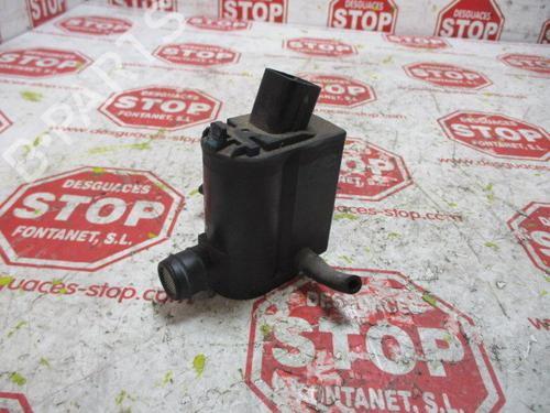 Used Washer pump KIA CARENS III MPV (UN) 2.0 CRDi 140 (140 hp) 15924318