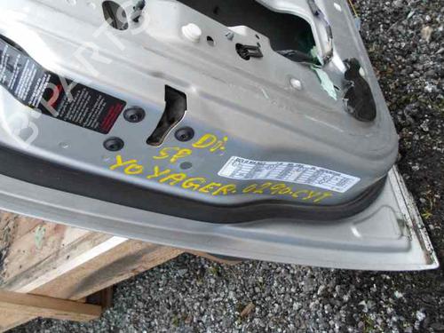 Left front door CHRYSLER VOYAGER IV (RG, RS) 2.5 CRD | BP7621193C2 