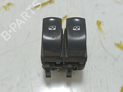 Interrupteur de vitre avant gauche RENAULT MODUS / GRAND MODUS (F/JP0_) 1.5 dCi (FP0F, JP0F) (86 hp) 27818516