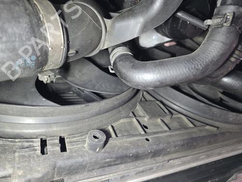 Used Radiator fan Radiator fan 37471556 37471556