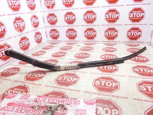 Used Front windshield wiper arm MERCEDES-BENZ CLK (C209) [2002-2010]  7368462