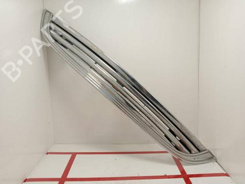 Used Grille Grille 38710909 38710909