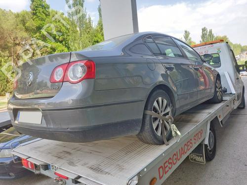 Right front fog light VW PASSAT B6 (3C2) 2.0 TDI | BP30863520C31