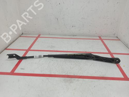 front-windshield-wiper-arm-opel-astra-j-p10-2009-2010-2011-2012-2013-2014-2015-2016-32139639 main image