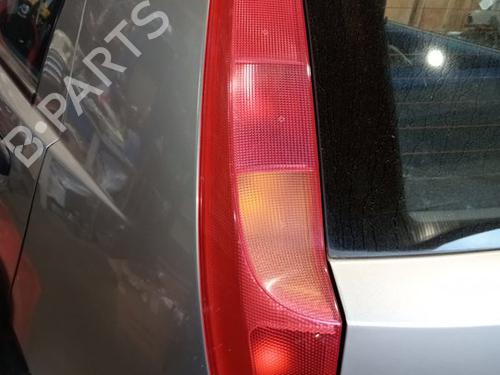 Venstre Baklys FIAT PUNTO Hatchback Van (188_) 1.2 60 (60 hp) 30977342