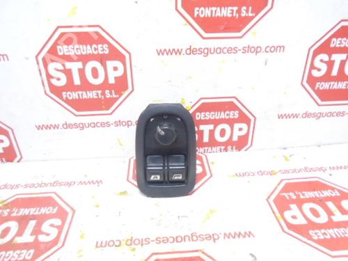 Used Left front window switch PEUGEOT 206 Hatchback (2A/C) 1.9 D (69 hp) 8825452