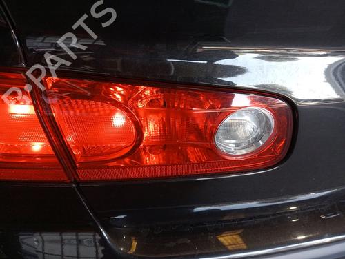 Venstre baglygte bagklap Venstre baglygte bagklap RENAULT LAGUNA II (BG0/1_) 2.0 16V (BG00, BG0K, BG0P, BG0W) (135 hp) 37518236 37518236