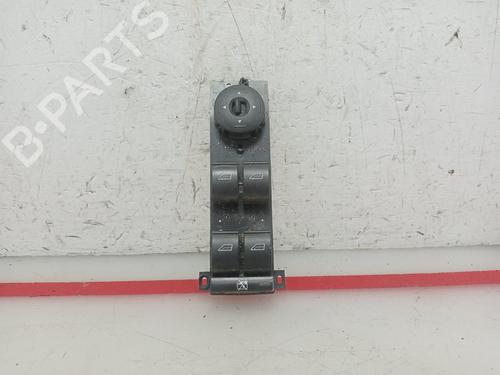 Used Left front window switch FORD FOCUS C-MAX (DM2) [2003-2007]  22398165