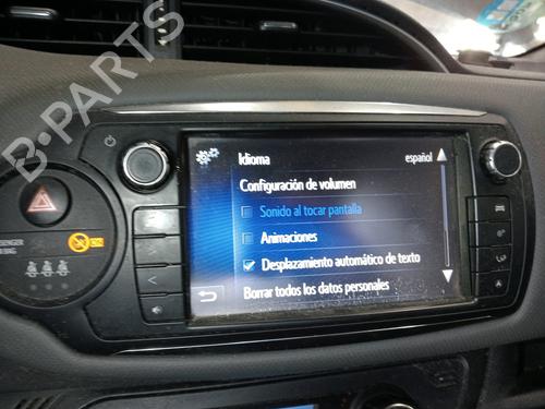 Afficheur TOYOTA YARIS (_P13_) 1.5 Hybrid (NHP130_, NHP130) (101 hp) 32979176