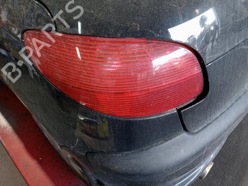 Used Left taillight Left taillight PEUGEOT 206 CC (2D) 2.0 S16 (136 hp) 33460134 33460134