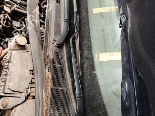 Used Front wiper motor Front wiper motor RENAULT MEGANE IV Hatchback (B9A/M/N_) 1.3 TCe 115 (B9N9) (116 hp) 40091880 40091880