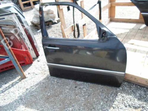 Used Right front door MERCEDES-BENZ C-CLASS (W202) C 180 (202.018) (122 hp) 7620982