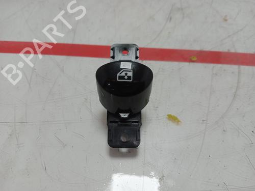 right-front-window-switch-fiat-500-312_-2007-32083598 main image