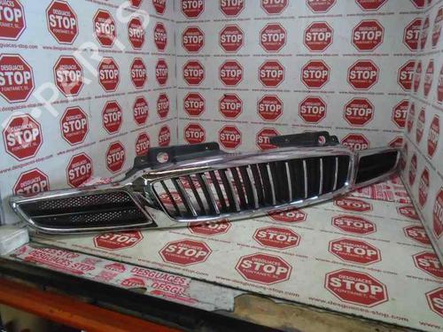 Grill CHEVROLET REZZO MPV (U100) 2.0 (121 hp) 7344005