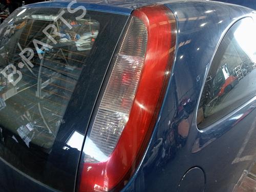 Høyre baklys OPEL CORSA C (X01) [2000-2009]  32366823